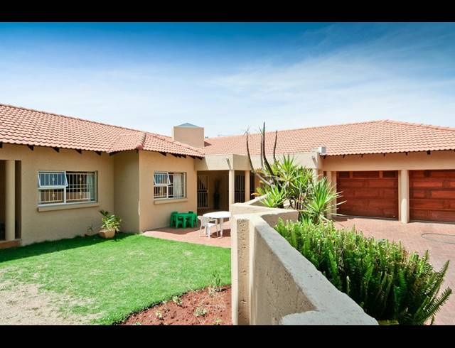 3 BEDROOM HOUSE FOR SALE IN OBSERVATORY